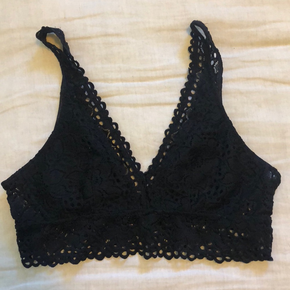 V-neck lace bralette
